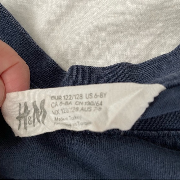 H&M Boys Sz 6 - 8Y Reversible "Floss Mode" Shirt Sequin - Picture 2 of 3